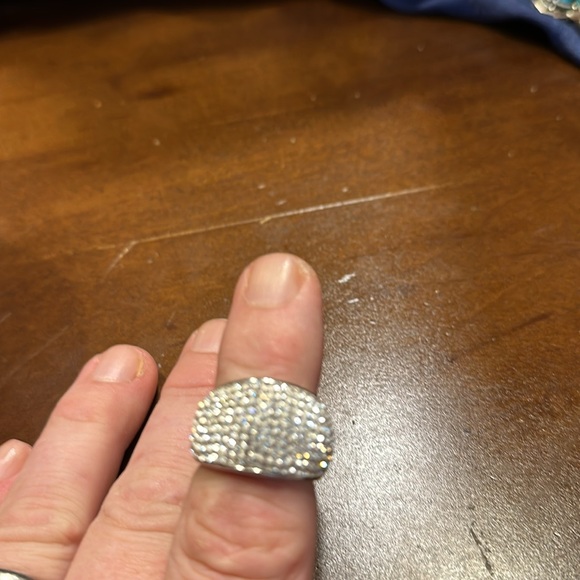 Beautiful women’s cz ring - Picture 2 of 4